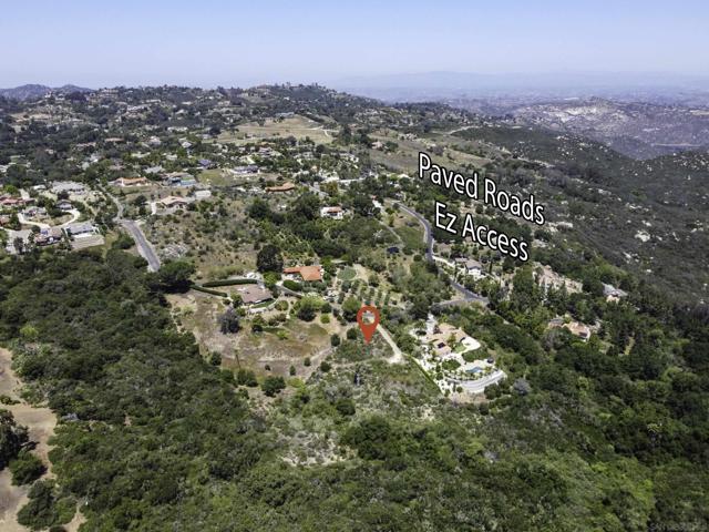 28371 Faircrest Way, Escondido CA: https://media.crmls.org/mediaz/22884247-d724-4187-aefa-0a154e01a224.jpg