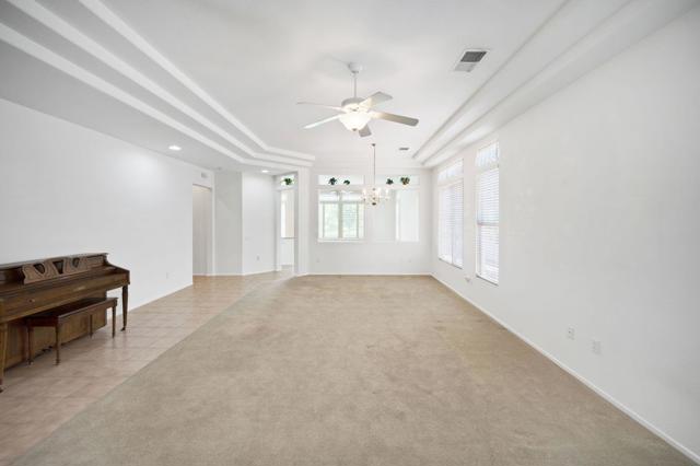 44660 S Heritage Palms Drive, Indio CA: https://media.crmls.org/mediaz/22886fad-f022-4c8b-b02a-bbf278251606.jpg