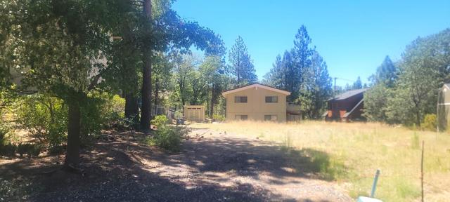 774 St Moritz Drive, Big Bear CA: https://media.crmls.org/mediaz/22894d67-4535-4662-9696-b8b1ee4e13fb.jpg