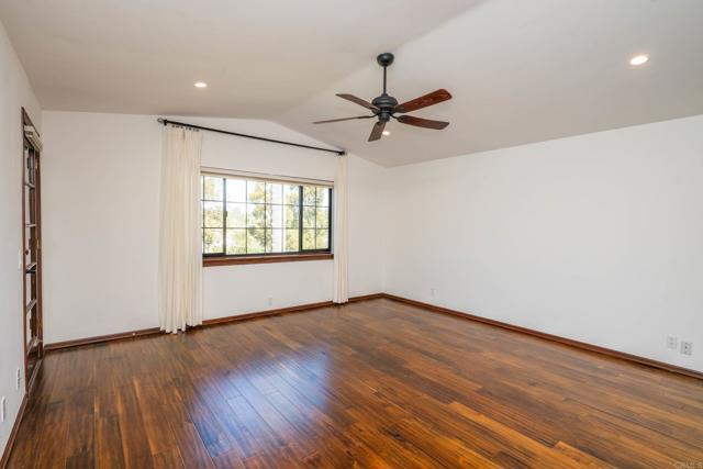 Detail Gallery Image 27 of 70 For 1210 Cypress Dr, Vista,  CA 92084 - 5 Beds | 4 Baths