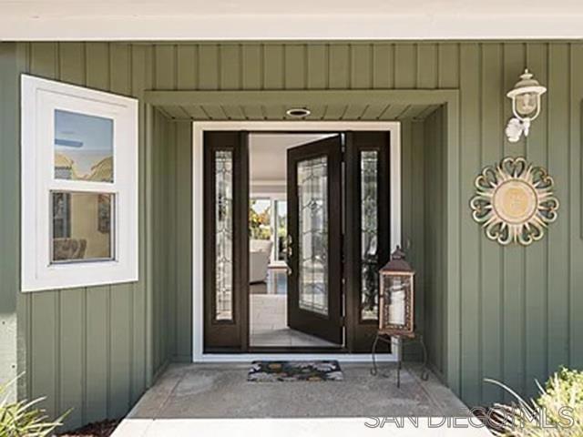 243 Horizon Hills, El Cajon CA: https://media.crmls.org/mediaz/2289dc35-9e1a-4a8f-9c64-c3ac8980c60e.jpg