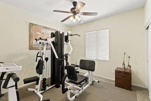 1222 N Creekside Drive, Chula Vista CA: https://media.crmls.org/mediaz/2289e43d-ca42-48b0-a4b3-455a93916072.jpg