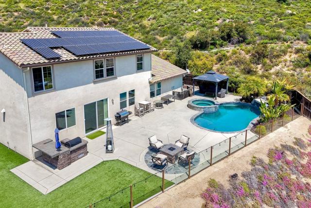 5324 Bella Vista St, Santee CA: https://media.crmls.org/mediaz/2289fca3-6ba3-43de-a8db-13d368a27869.jpg