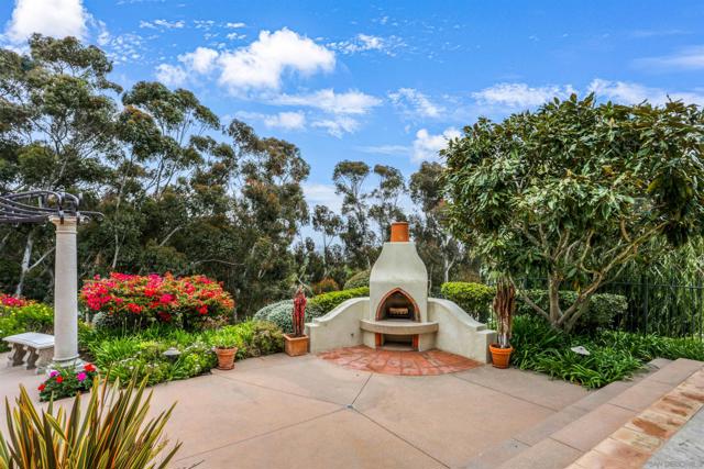 7206 Aviara Drive, Carlsbad CA: https://media.crmls.org/mediaz/228a0d39-9316-47a7-a87e-8155add0bd80.jpg
