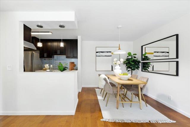 400 Davey Glen Road, Belmont CA: https://media.crmls.org/mediaz/228dab89-4619-433a-99d5-d36142d57282.jpg