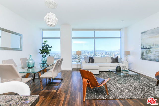 900 W OLYMPIC Boulevard, Los Angeles CA: https://media.crmls.org/mediaz/228dde34-626e-4ffa-aff1-0b849b06359d.jpg