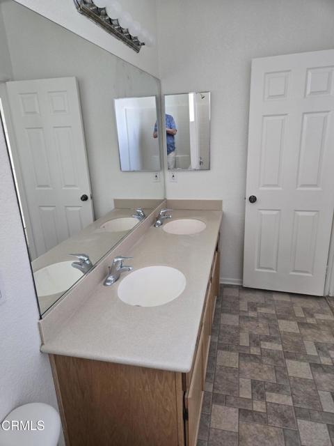 Detail Gallery Image 9 of 16 For 2301 E Newgrove St, Lancaster,  CA 93535 - 5 Beds | 3 Baths