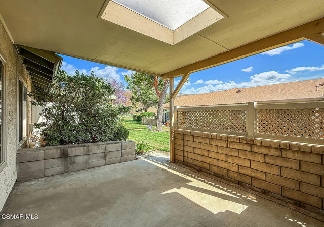 38114 Village 38, Camarillo CA: https://media.crmls.org/mediaz/228eb666-f28e-437e-bddd-c84d0b3ea633.jpg