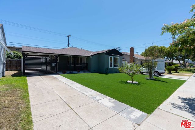 536 Myrtle Street, Glendale CA: https://media.crmls.org/mediaz/228f8798-ba1a-4586-b235-2a6190492d30.jpg