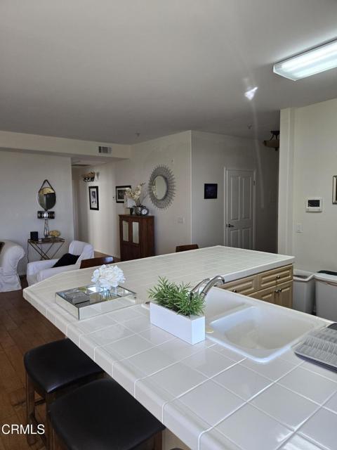 Detail Gallery Image 5 of 11 For 436 Poli St #313,  Ventura,  CA 93001 - 2 Beds | 2 Baths