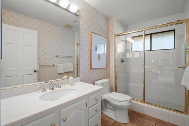 1360 Trinity Drive, Menlo Park CA: https://media.crmls.org/mediaz/22917374-9d11-460f-b0e4-04c3c49bbf39.jpg