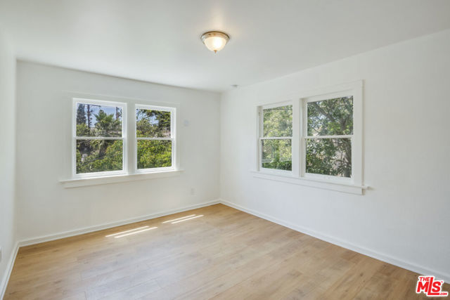 1827 W 24th Street, Los Angeles CA: https://media.crmls.org/mediaz/2291c3cc-d24a-4fe8-9355-fbadf25ca9d4.jpg