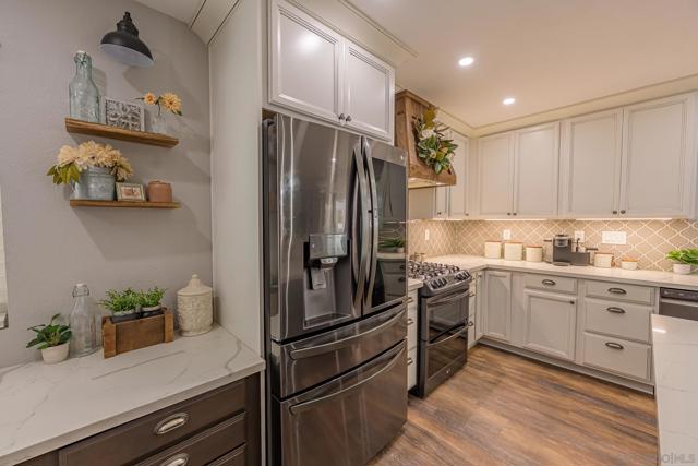 24550 Adams Ave, Murrieta CA: https://media.crmls.org/mediaz/2291cf02-667b-49e1-9b52-b57f6b2df981.jpg
