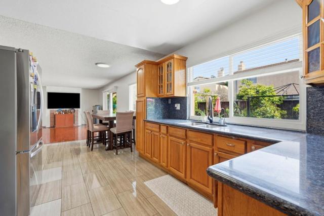 2878 Glen Ascot Way, San Jose CA: https://media.crmls.org/mediaz/22930c28-726b-4341-b871-1caa9b46bb91.jpg