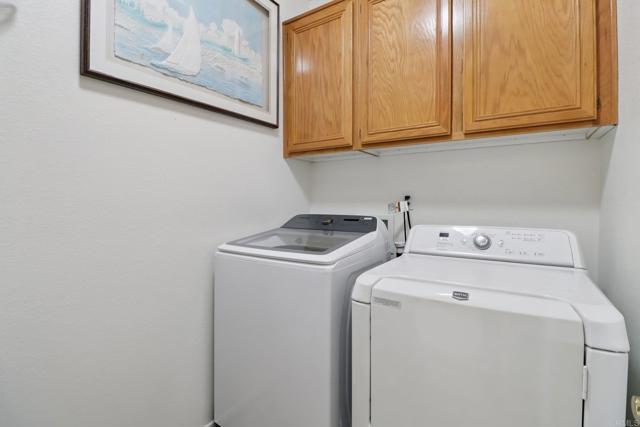 542 Lee Circle, Chula Vista CA: https://media.crmls.org/mediaz/22932c54-1fcc-4cd7-a3cd-0f28c7b379ed.jpg