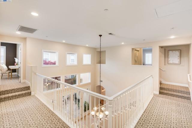 10828 Inspiration Cir, Dublin CA: https://media.crmls.org/mediaz/22935cf4-068a-4129-bc5e-b439b536987d.jpg