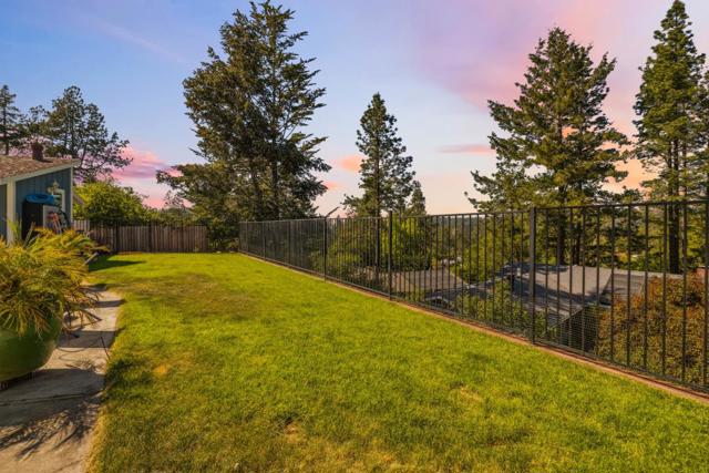 112 Alto Sol Court, Scotts Valley CA: https://media.crmls.org/mediaz/22937a07-af23-45f1-a95d-545f15852278.jpg