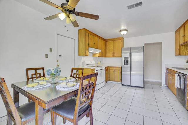 2715 Millbrae Way, San Jose CA: https://media.crmls.org/mediaz/2293cdf0-230a-40dc-b24b-e1a0ff7aab6d.jpg
