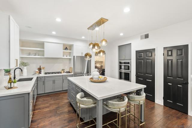 Image 7 of 64 For 7393 Portage Way