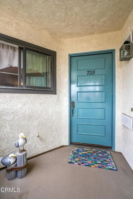 728 Island View Circle, Port Hueneme CA: https://media.crmls.org/mediaz/2294c7b1-307f-465a-aa16-438276280fb6.jpg