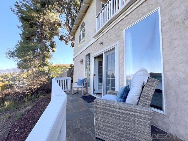 4275 Crestview, La Mesa CA: https://media.crmls.org/mediaz/2294e8de-537f-498d-a091-fb42f0c9cf32.jpg