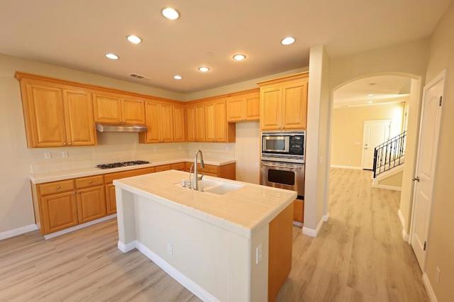 1336 Cassino Way, Salinas CA: https://media.crmls.org/mediaz/2297a70b-dac1-4a33-ae44-3b9b8a789369.jpg