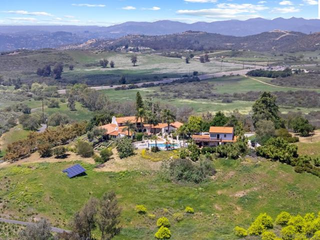 17156 Dos Hermanos, Poway CA: https://media.crmls.org/mediaz/22981d5a-63ef-4176-8bc5-344f851af6ec.jpg