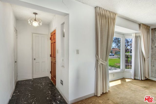 3825 Edgehill Drive, Los Angeles CA: https://media.crmls.org/mediaz/2298243e-6b0e-408b-8888-0e38c19efaeb.jpg