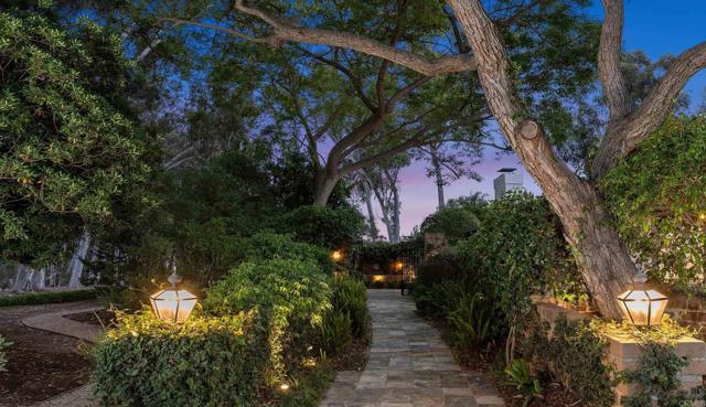 Detail Gallery Image 4 of 43 For 15306 Las Planideras, Rancho Santa Fe,  CA 92067 - 6 Beds | 3/1 Baths