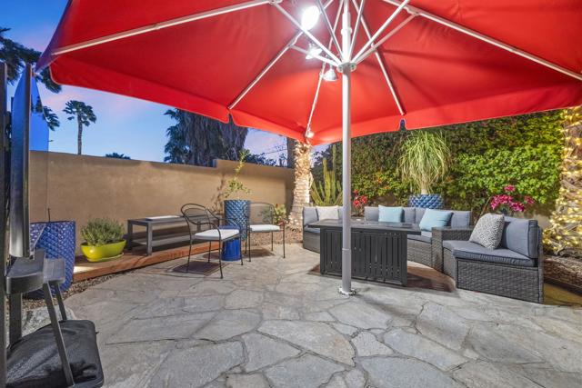 47410 Via Florence, La Quinta CA: https://media.crmls.org/mediaz/2298af28-9c17-4b11-bcdc-59f262f2c3b2.jpg