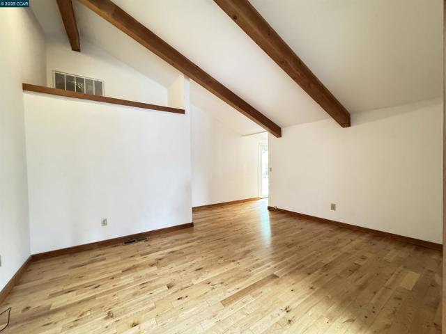 1139 Sierra Vista Way, Lafayette CA: https://media.crmls.org/mediaz/2298be85-d975-42e0-bef1-b4b3ad46a131.jpg