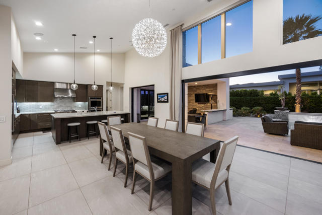 1 Via Merenda, Rancho Mirage CA: https://media.crmls.org/mediaz/2299c25d-e1a3-4a22-9c7e-493ac34c5dc8.jpg