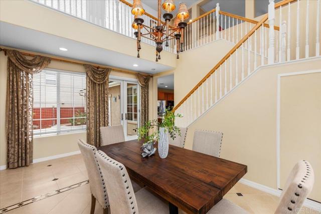 320 Crownview Ct, San Marcos CA: https://media.crmls.org/mediaz/2299f239-cd5f-436c-b169-c2e286fbcf10.jpg