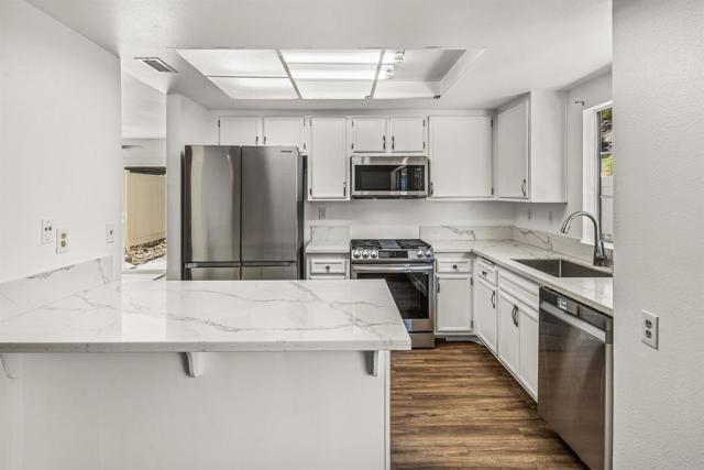 2482 Manzana Way, San Diego CA: https://media.crmls.org/mediaz/229aadd7-d8ad-4996-9bd2-06e7c73877e7.jpg