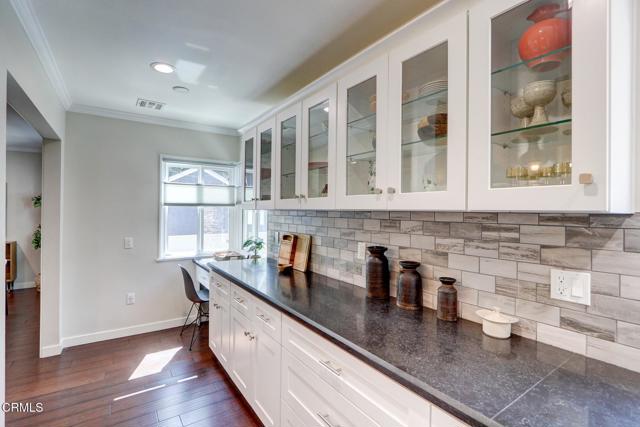 Detail Gallery Image 19 of 37 For 1255 Oak Circle Dr, Glendale,  CA 91208 - 3 Beds | 2 Baths