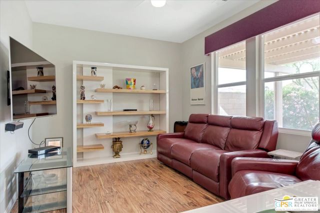 74121 Kingston Court, Palm Desert CA: https://media.crmls.org/mediaz/229bbdcc-40c3-41ed-91f9-6e77eccb0c39.jpg