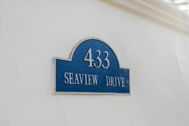 433 Seaview Drive, Aptos CA: https://media.crmls.org/mediaz/229bc6ce-ab73-47a2-8be8-a7617cc8a56c.jpg