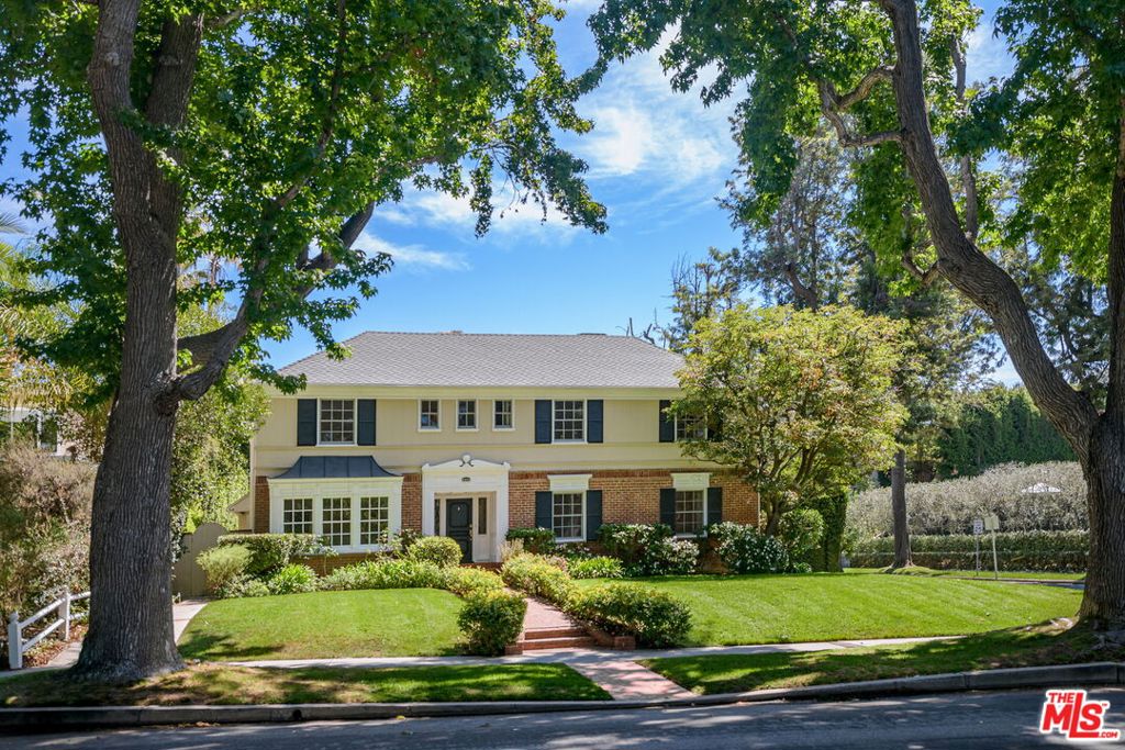 336 Loring Avenue — Traditional