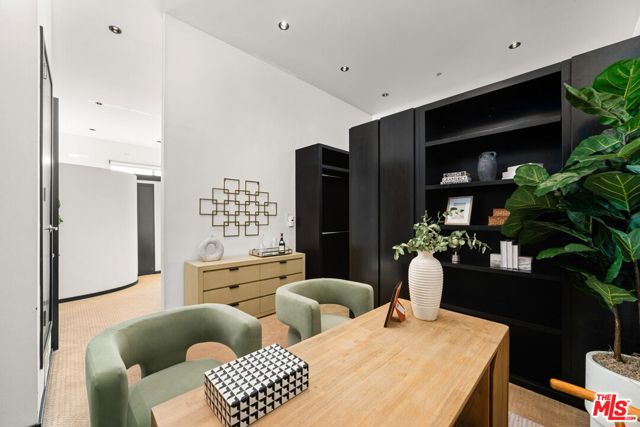 933 Bluegrass Lane, Los Angeles CA: https://media.crmls.org/mediaz/229c05f8-e8a6-4f71-9026-08a1bdf76d07.jpg