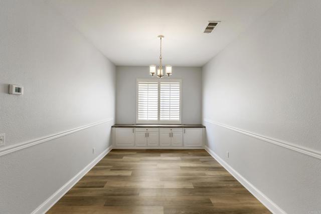 Detail Gallery Image 4 of 29 For 1655 Deer Peak Ct, Chula Vista,  CA 91913 - 4 Beds | 2/1 Baths