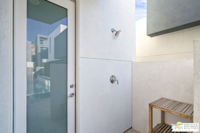 431 Suave Lane, Palm Springs CA: https://media.crmls.org/mediaz/229d01b1-5a63-49a5-98f1-bd7402e7c775.jpg
