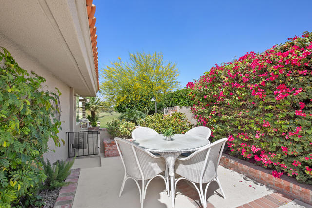 32 Colonial Drive, Rancho Mirage, CA 92270