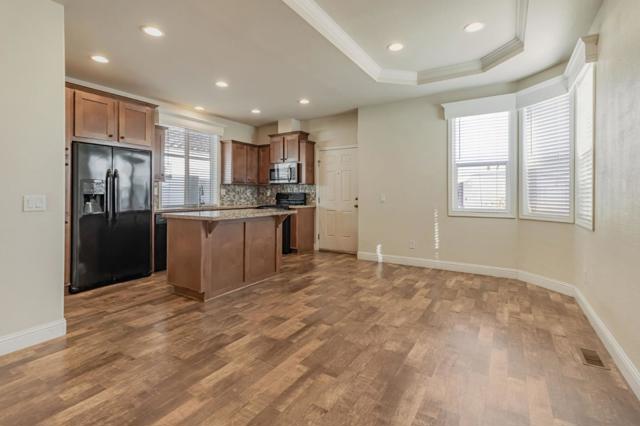 440 Moffet Boulevard, Mountain View CA: https://media.crmls.org/mediaz/229d607d-5b46-4456-b8ed-faf0b01b63e9.jpg