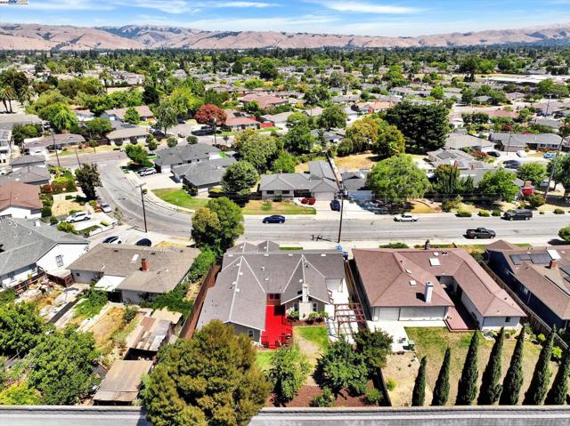 37659 Granville Dr, Fremont CA: https://media.crmls.org/mediaz/229e7e03-8d4b-423e-9906-fa66ff722b28.jpg