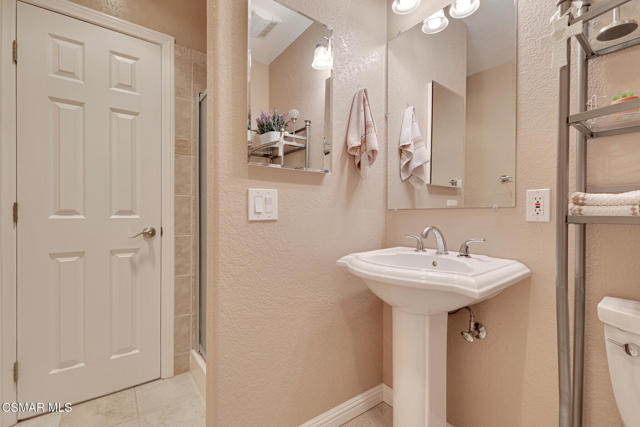 4542 Skidmore Court, Moorpark CA: https://media.crmls.org/mediaz/229f5b4e-adf9-4fbc-a2b4-b0b85750967d.jpg