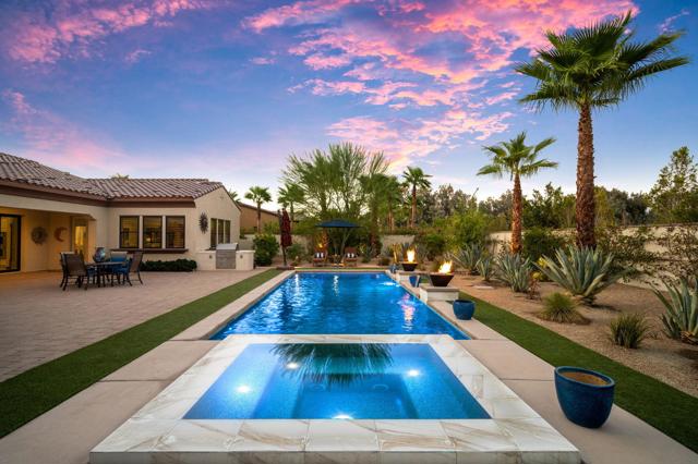 11 Alicante Circle, Rancho Mirage CA: https://media.crmls.org/mediaz/22a00df0-9739-4e7b-ac03-9350d2075d44.jpg