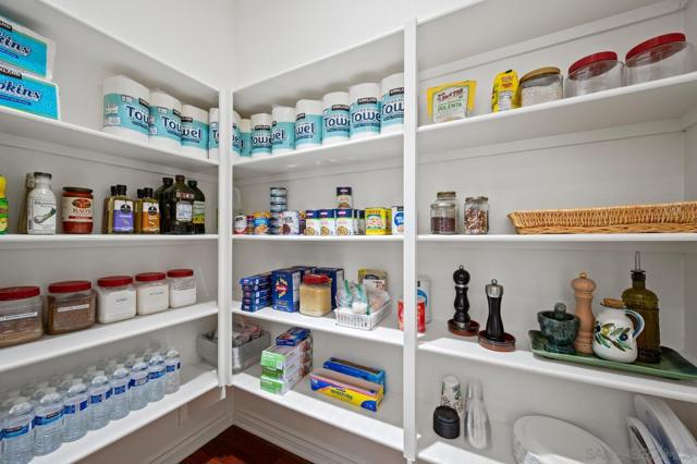 1272 Chateau Montelena, Bonsall CA: https://media.crmls.org/mediaz/22a04dca-6307-45fe-a85c-01ce07c6b9d4.jpg