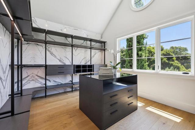 55 Irving Avenue, Atherton CA: https://media.crmls.org/mediaz/22a1878a-45af-4d7c-b233-2e0365181b4e.jpg