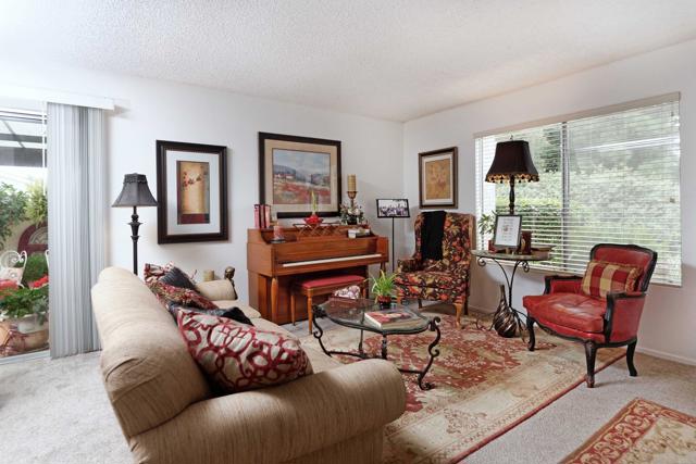 Detail Gallery Image 7 of 21 For 1644 Forestdale Dr, Encinitas,  CA 92024 - 3 Beds | 2 Baths