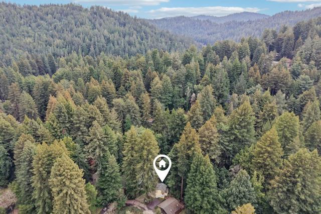 14262 Laurel Place, Guerneville CA: https://media.crmls.org/mediaz/22a23d94-aa00-4bda-8f03-c309c1694c71.jpg